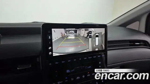 Hyundai Staria 2021 — Photo 14/20