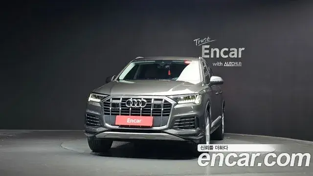 Audi Q7 2022 — Фото 3/20