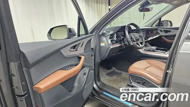 Audi Q7 2022 — Фото 10/20