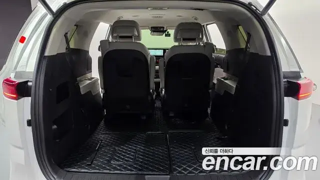 Kia Carnival 2022 — Фото 18/20