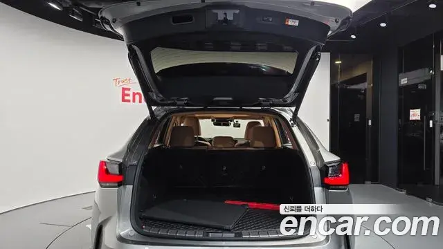Lexus NX350h 2024 — Şəkil 13/32