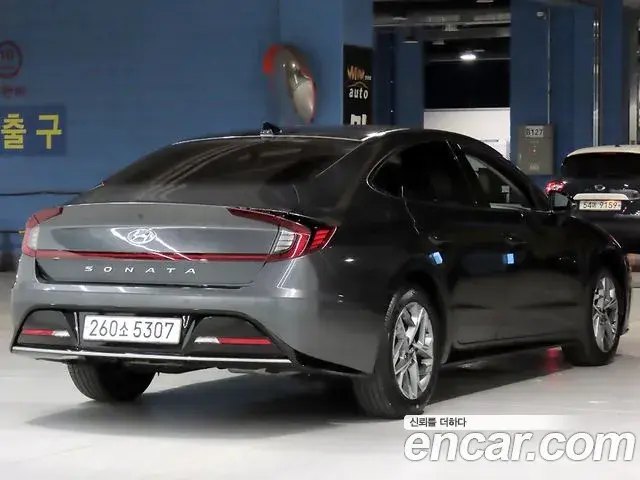 Hyundai Sonata 2022 — Фото 1/20