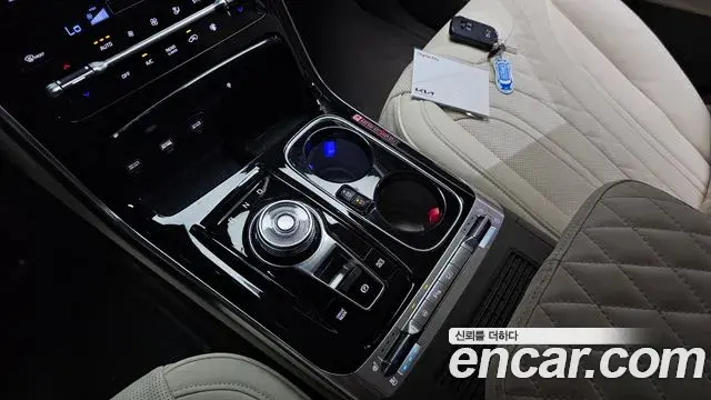 Kia Carnival 2021 — Фото 9/20