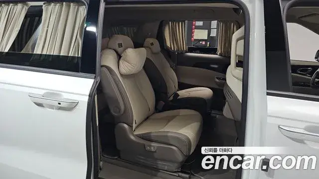 Kia Carnival 2021 — Фото 12/20