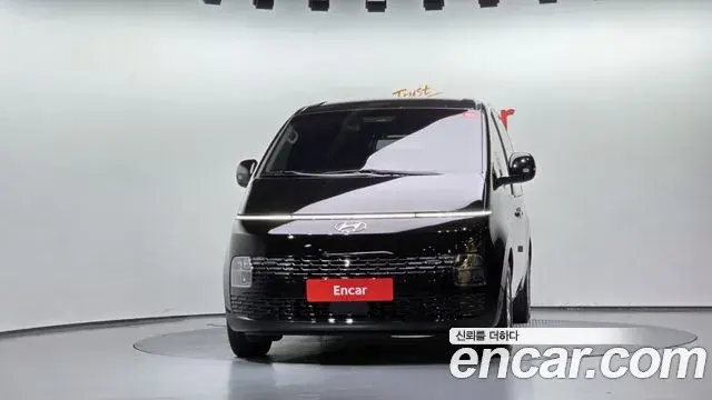 Hyundai Staria 2022 — Photo 3/20