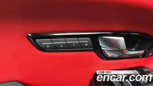 Land Rover Range Rover Evoque 2019 — ფოტო 34/35