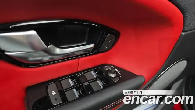 Land Rover Range Rover Evoque 2019 — ფოტო 16/35
