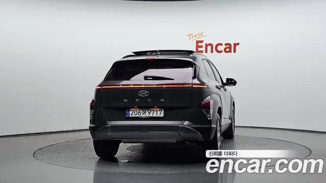 Hyundai Kona 2023 — Фото 4/20