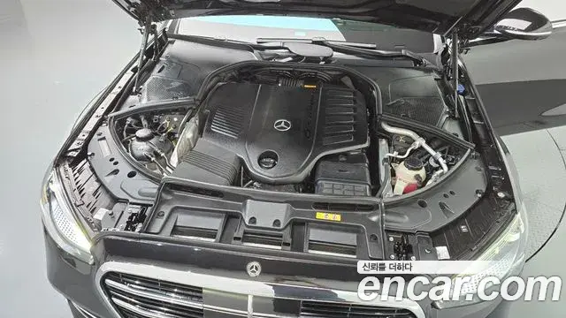 Mercedes-Benz S-Class 2023 — Фото 6/20