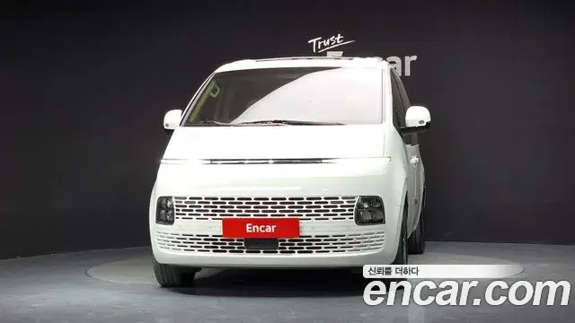 Hyundai Staria 2024 — Фото 3/20
