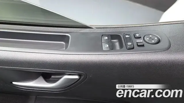 Hyundai Staria 2024 — Фото 20/20