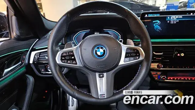 BMW 5 Series 2023 — Photo 13/20
