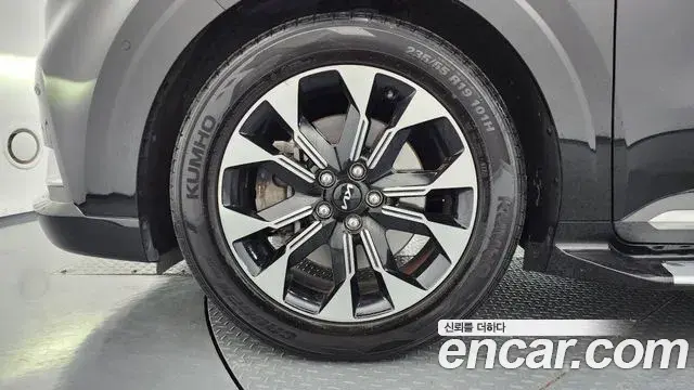 Kia Carnival 2022 — Photo 5/20