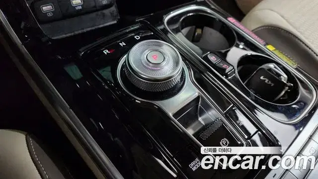 Kia Carnival 2022 — Photo 9/20