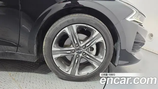 Kia K5 2023 — ფოტო 4/34