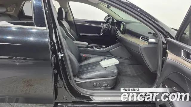 Kia K5 2023 — ფოტო 8/34