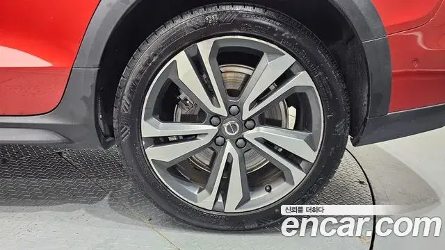 Volvo V60 Cross Country 2019 — ფოტო 4/31