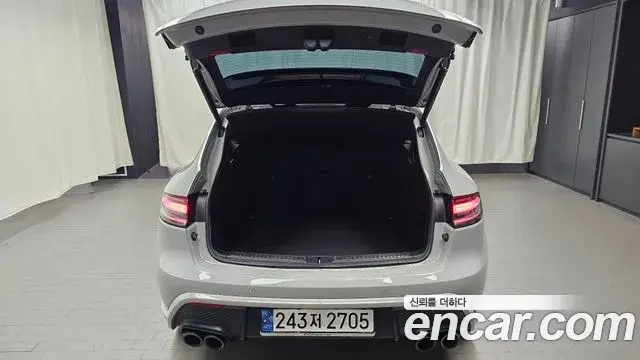 Porsche Macan 2023 — Фото 20/20