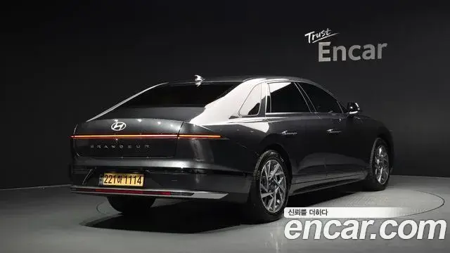 Hyundai Grandeur 2023 — Фото 2/20