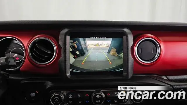 Jeep Wrangler 2022 — Фото 16/20