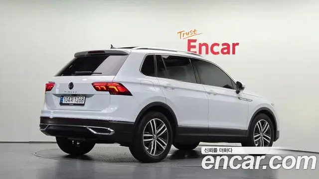 Volkswagen Tiguan 2023 — Photo 13/20