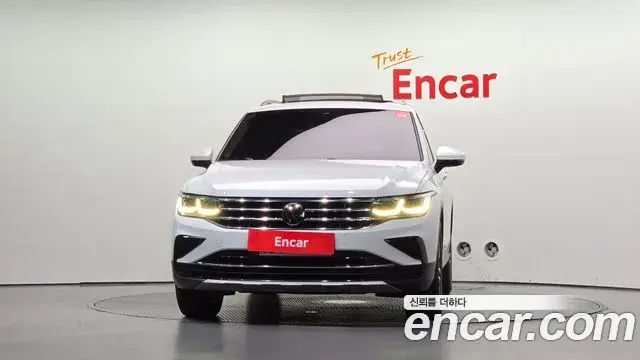 Volkswagen Tiguan 2023 — Photo 10/20
