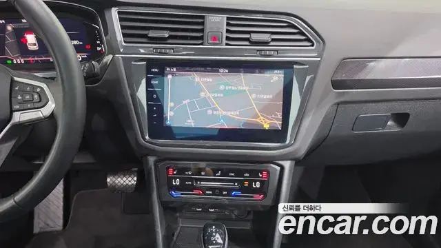 Volkswagen Tiguan 2023 — Photo 6/20
