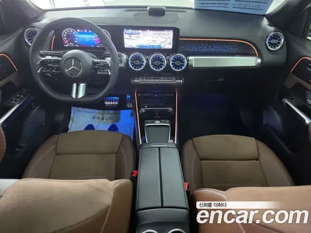 Mercedes-Benz GLB-Class 2025 — Photo 6/15