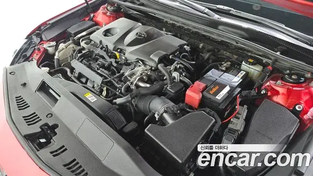 Toyota Camry 2019 — ფოტო 1/30