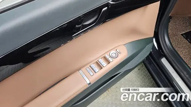 Hyundai Grandeur 2023 — Фото 13/20