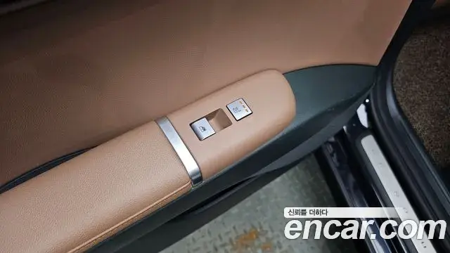 Hyundai Grandeur 2023 — Фото 19/20