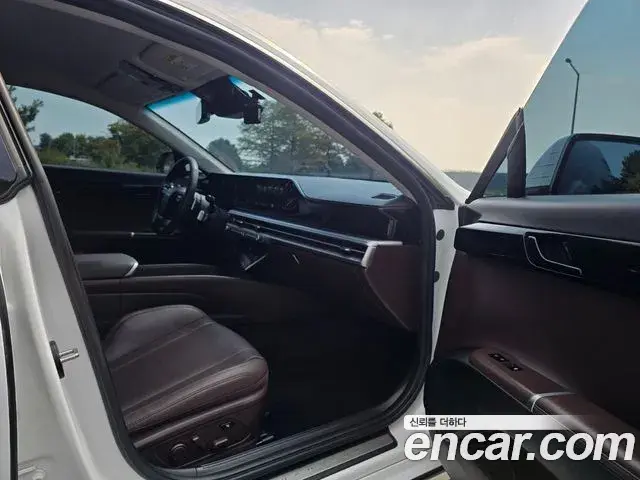 Hyundai Grandeur 2023 — Фото 17/20