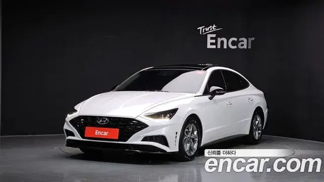 Hyundai Sonata 2022 — Фото 1/20
