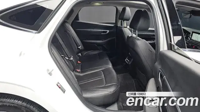Hyundai Sonata 2022 — Фото 11/20