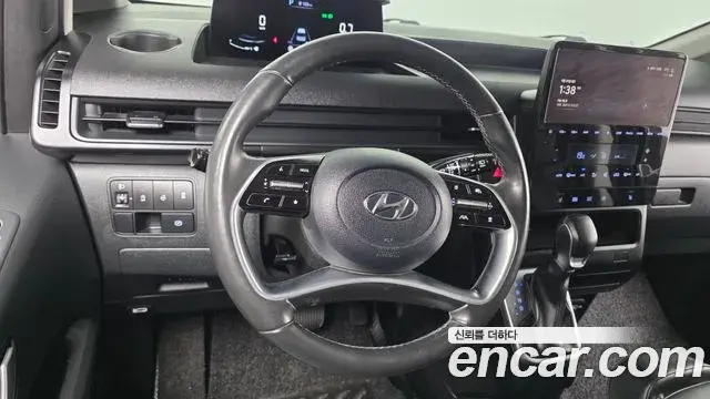 Hyundai Staria 2023 — Фото 13/20
