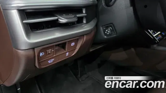 Hyundai Grandeur 2023 — Фото 19/20