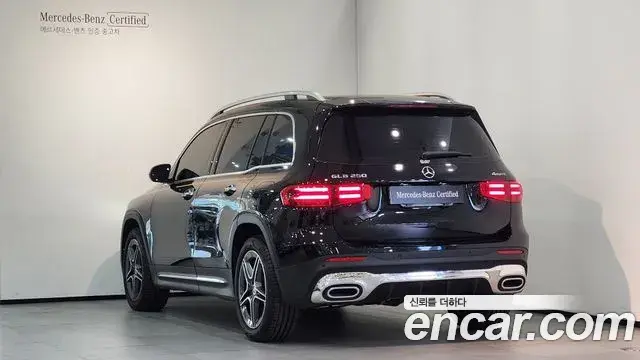 Mercedes-Benz GLB-Class 2025 — Photo 3/18