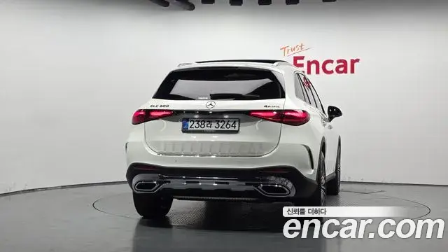 Mercedes-Benz GLC-Class 2026 — Фото 4/20