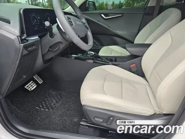 Kia Niro 2024 — Фото 9/20