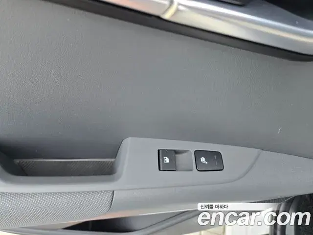 Kia Niro 2024 — Фото 18/20
