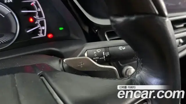 Lexus ES300h 2021 — ფოტო 31/35