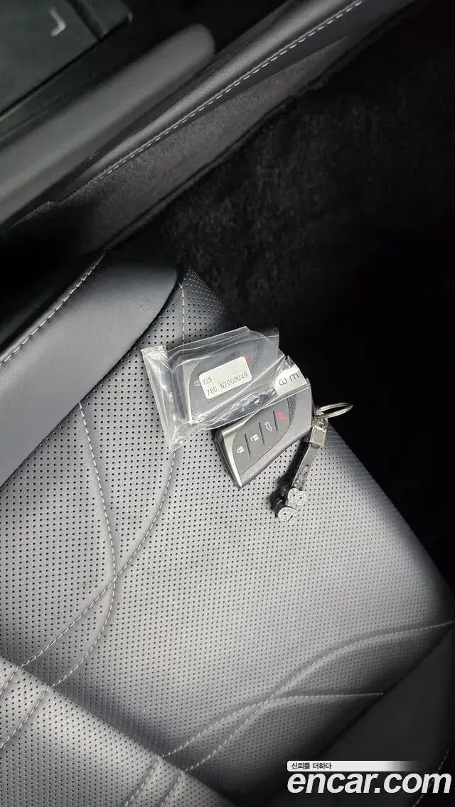 Lexus ES300h 2021 — ფოტო 24/35