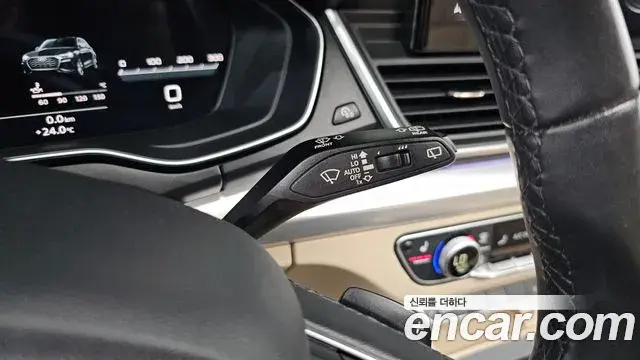 Audi Q5 2022 — Фото 18/20