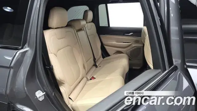 Jeep Grand Cherokee 2023 — Фото 11/20