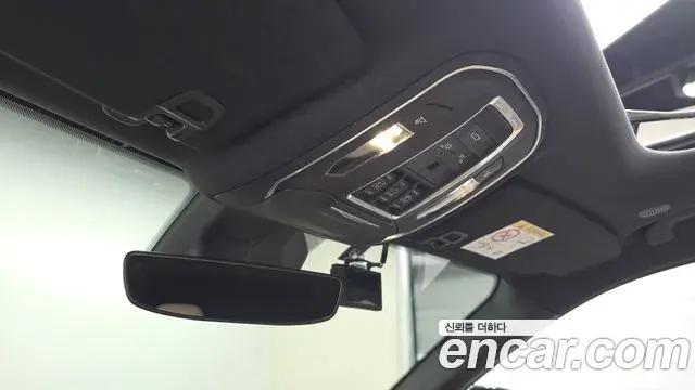 Jeep Grand Cherokee 2023 — Фото 18/20