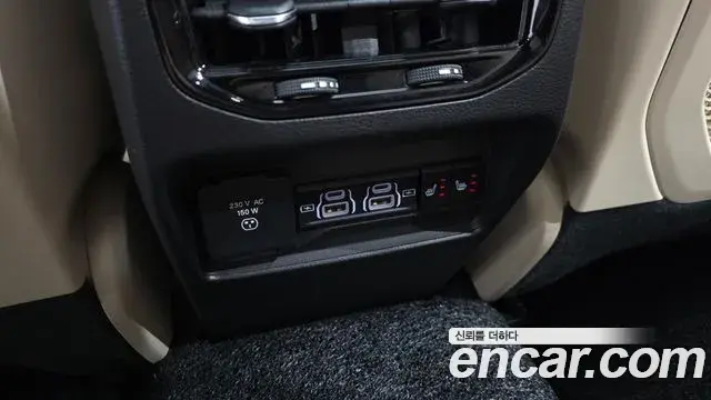 Jeep Grand Cherokee 2023 — Фото 19/20