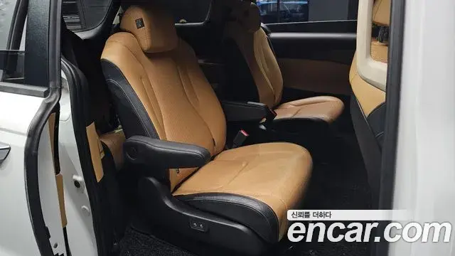 Kia Carnival 2022 — Фото 11/20