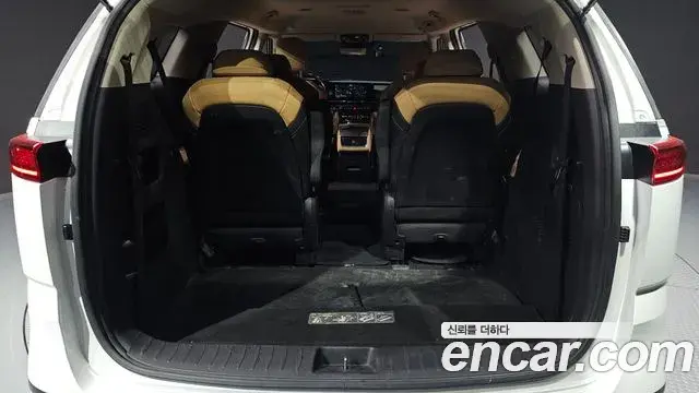 Kia Carnival 2022 — Фото 20/20