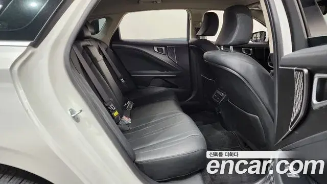 Kia K8 2025 — Photo 12/20