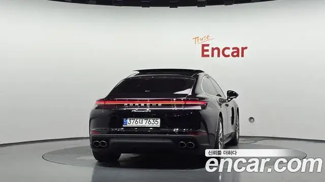 Porsche Panamera 2024 — Şəkil 35/38